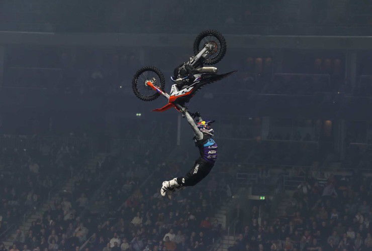 NIGHT of the JUMPs kehrt spektakulär zurück – Team Tschechien gewinnt in Berlin 33 Luc Ackermann NOTJ Berlin 2023 3N3A0883 m