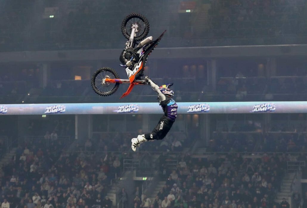 Adrenalin pur: NIGHT of the JUMPs in Berlin begeistert Fans Luc Ackermann NOTJ Berlin 3N3A1762 m