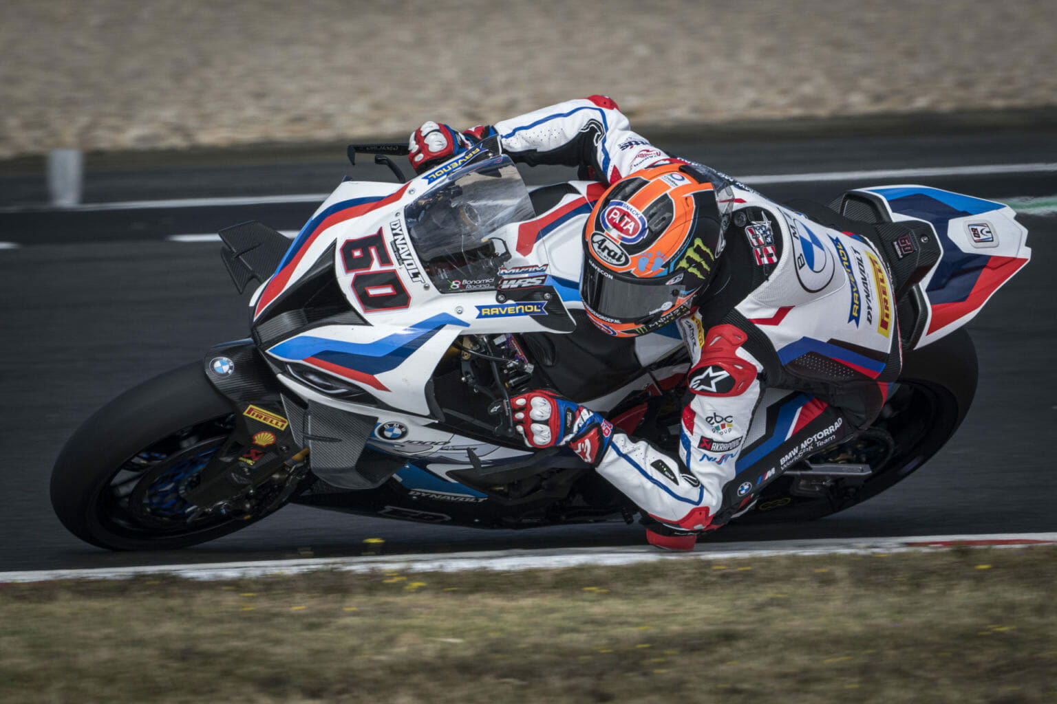 Motorradrennsport setzt auf Nachhaltigkeit: BMW Motorrad Motorsport entwickelt alternative Kraftstoffe P90434843 highRes