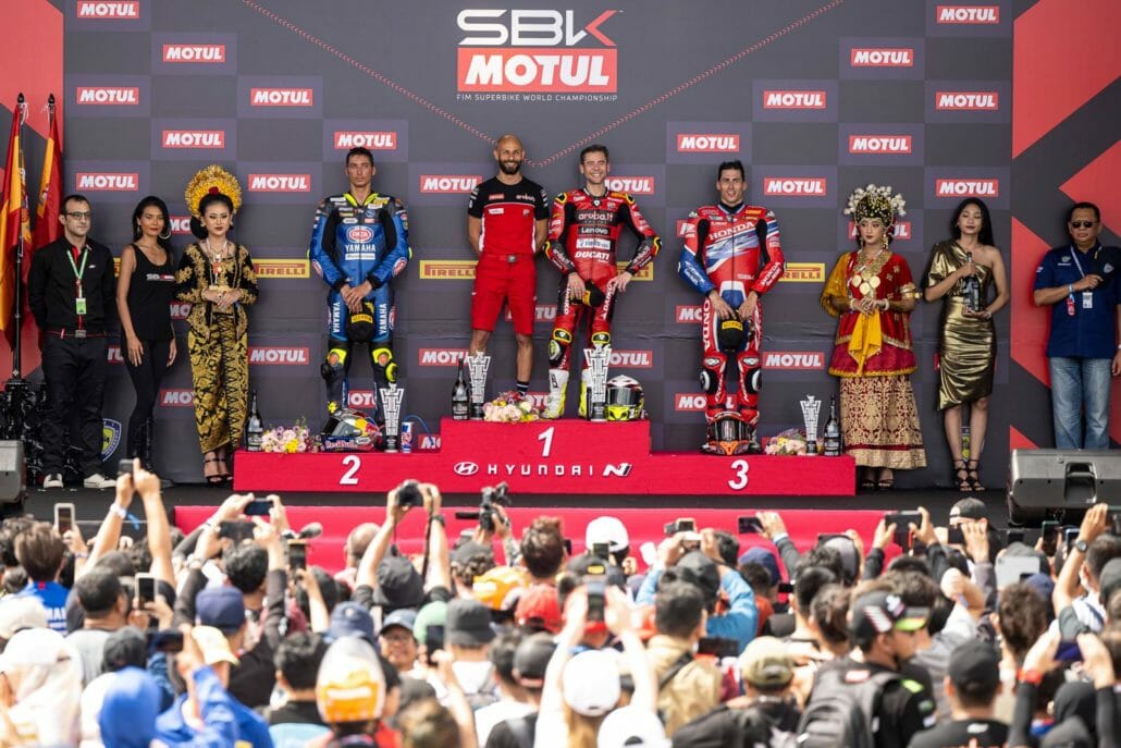World Superbike Championship in Indonesia: Alvaro Bautista also wins 2nd main race 41 R02 Mandalika WorldSBK 2023 Sunday Razgatlioglu G72 1555 preview