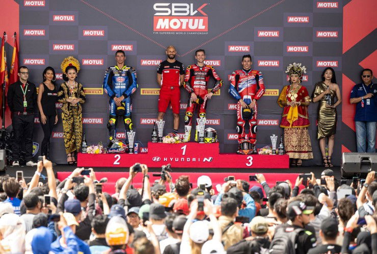 Superbike-WM in Indonesien: Alvaro Bautista gewinnt auch 2. Hauptrennen 75 R02 Mandalika WorldSBK 2023 Sunday Razgatlioglu G72 1555 preview