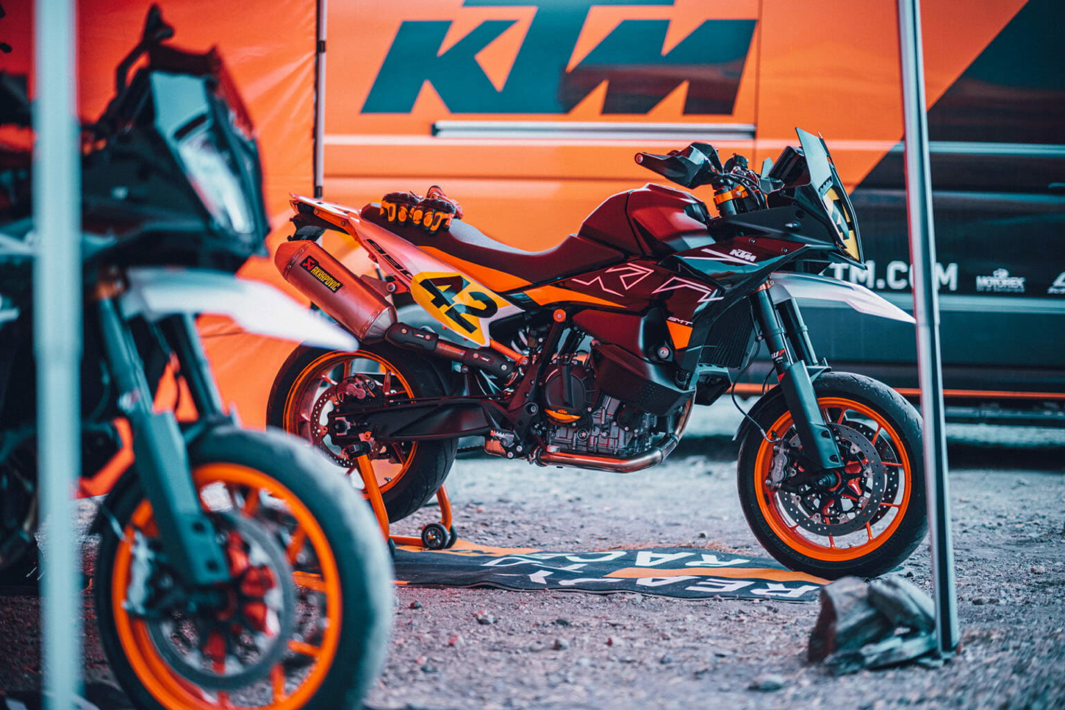 KTM 890 SMT 2023 7