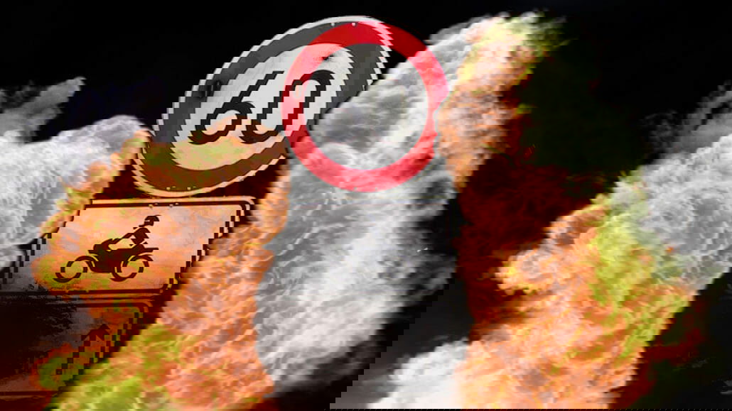 Mehr Sicherheit und Gerechtigkeit für Motorradfahrer: Änderungen auf der L3196 bei Steinau Unboxing.00 02 14 14.Standbild006