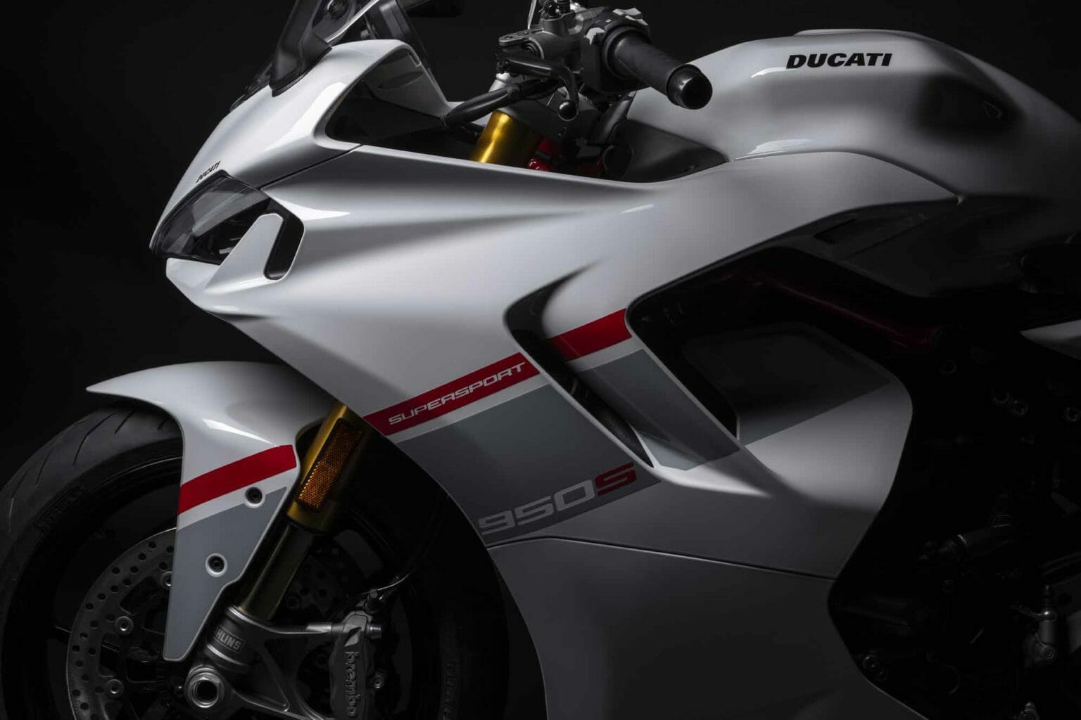 Frischer Anstrich: Ducati SuperSport 950 S glänzt in „Stripe Livery“ Ducati SuperSport 950 S Stripe Livery 4
