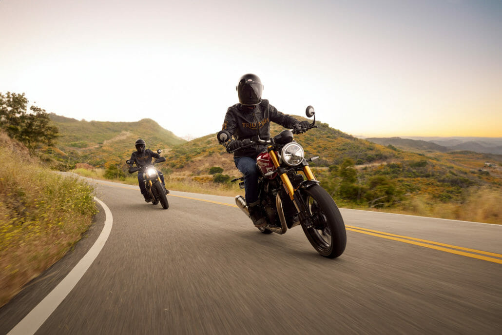 Triumph Speed 400 and Scrambler 400 X 22