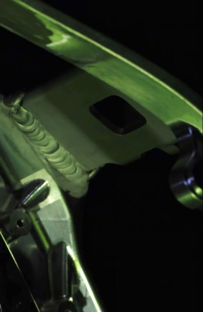 Triumphs Motocross-Motorräder: Erster Blick hinter die Kulissen des neuen Projekts 29 Triumph Motocross Rahmen 1