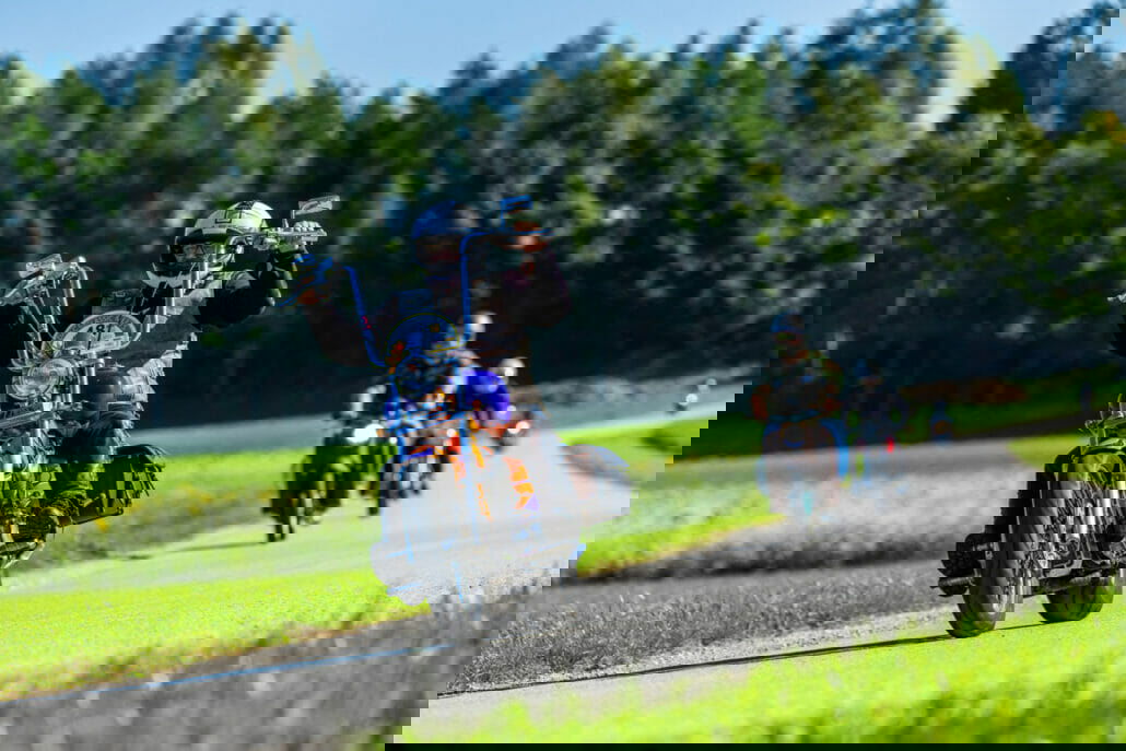 Auf der ADAC Classic meets Traunsee waren klassische Bikes aus ueber acht Jahrzehnten auf Tour