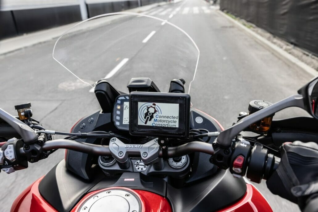Ducati is committed to improving road safety for motorcycles: Highlights from the Connected Motorcycle Consortium event 3 Lamborghini Ducati Vehicle to Vehicle Technology 4 Large UC549005 High 1