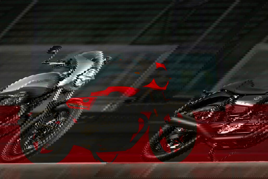 Moto Guzzi unveils V7 Stone Corsa: an eye-catcher at the 2023 Open House in Italy. Moto Guzzi V7 Stone Corsa 2024 17