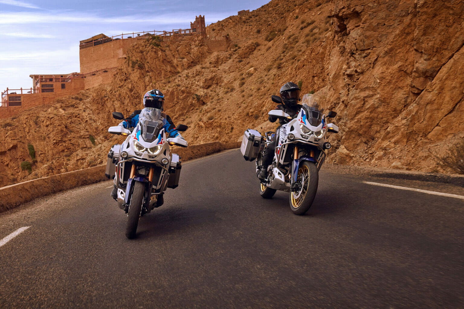Großer Rückruf bei Honda: Mehrere Modelle wegen fehlerhafter Dichtschrauben betroffen 451589 24YM CRF1100L AFRICA TWIN ADVENTURE SPORTS