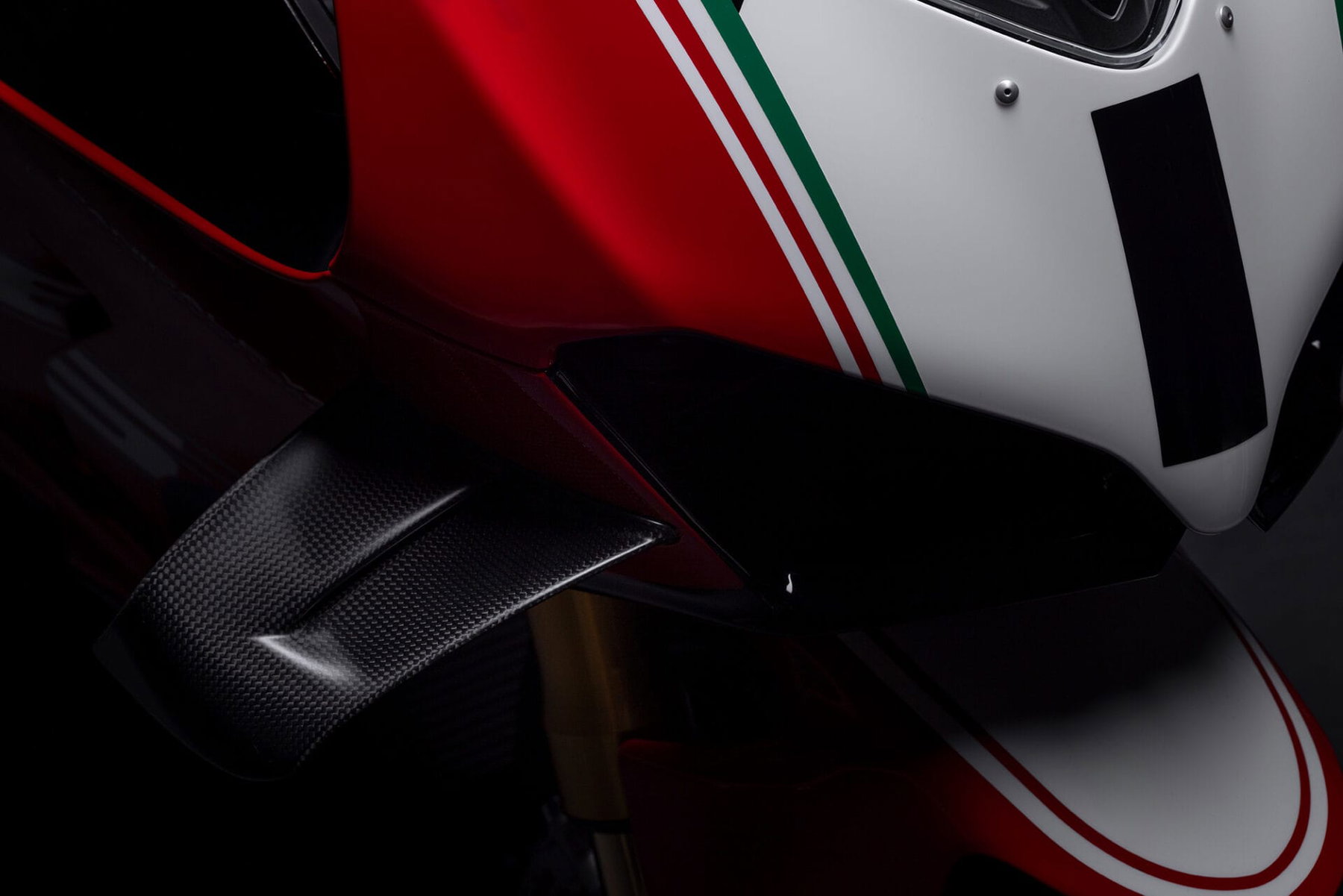 Ducati Panigale V4 SP kommt 2027: Neue Stufe zwischen V4 und V4 R 1 Ducati Panigale V4 SP2 30° Anniversario 916 in der Seitenansicht