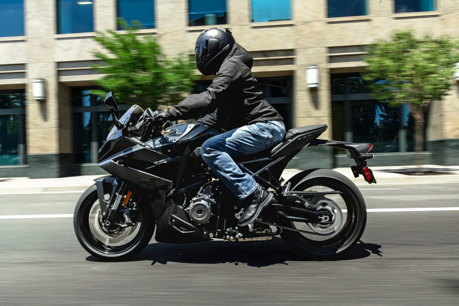 Suzuki GSX-8R enthüllt: Neues Kapitel im Mittelklasse-Segment Suzuki GSX 8R 2024 153