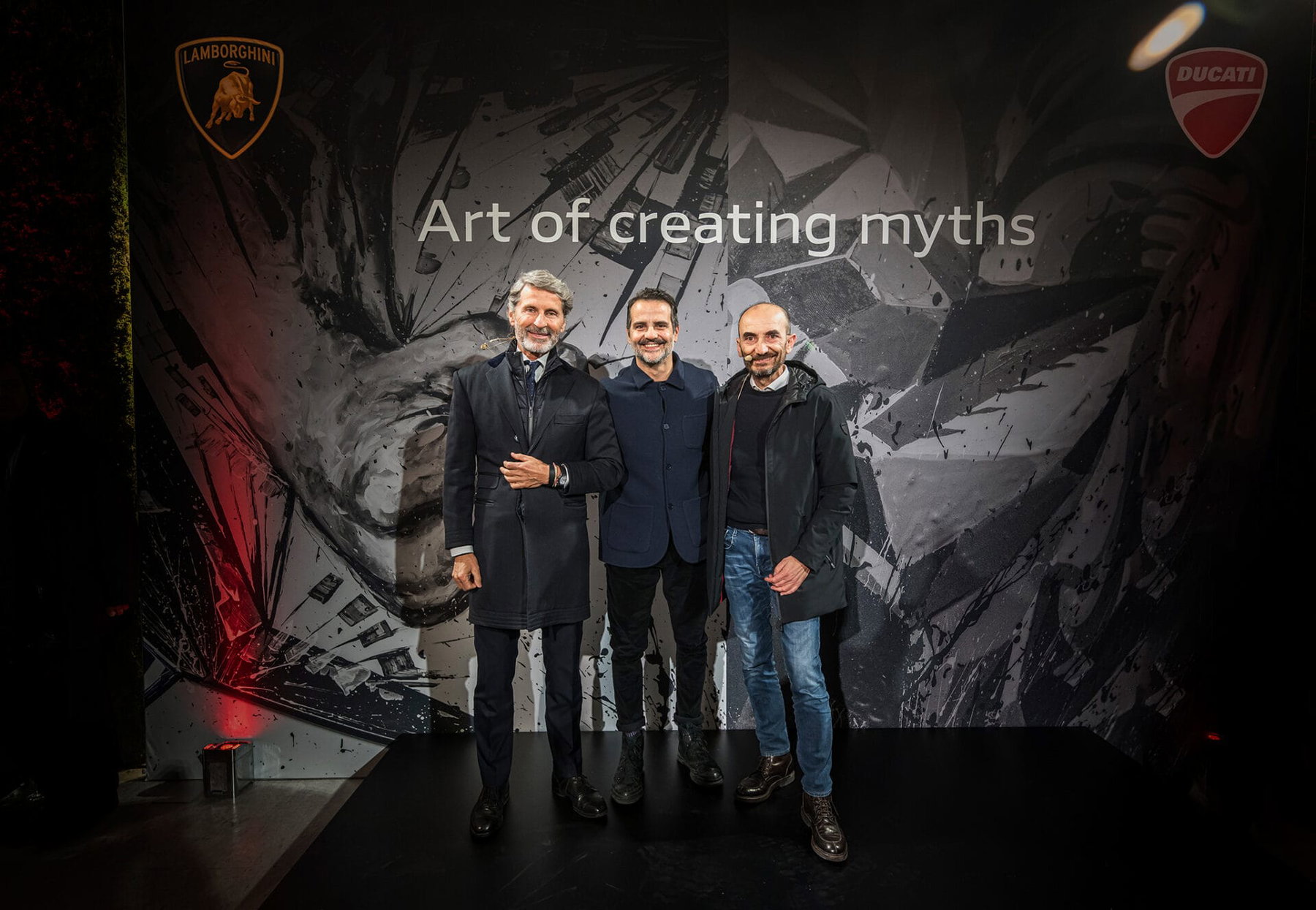 Stephan Winkelmann, Paolo Troilo und Claudio Domenicali bei der Veranstaltung Art of Creating Myths