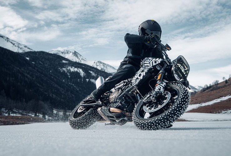 Die Husqvarna Svartpilen 801: Husqvarna erweitert seine Motorradpalette 36 Svartpilen 801 Camouflage 2024 2