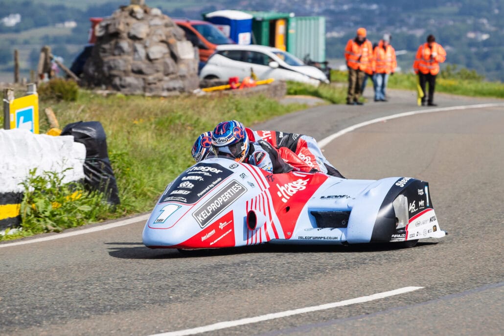 Isle of Man TT 2026: Sidecar-Klasse nach Unfallserie gestrichen 1 Sidecar TT Race 2 6