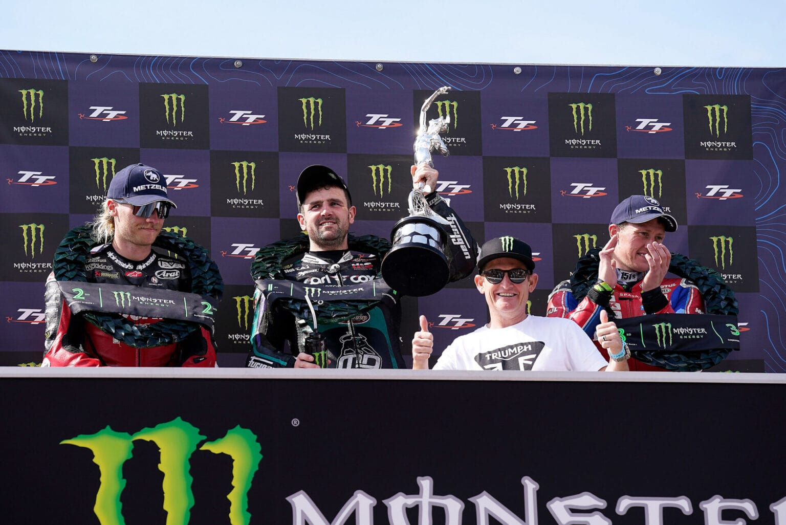 Michael Dunlop schreibt Geschichte beim Monster Energy Supersport TT Rennen 1 Supersport TT Race 1 2024 18