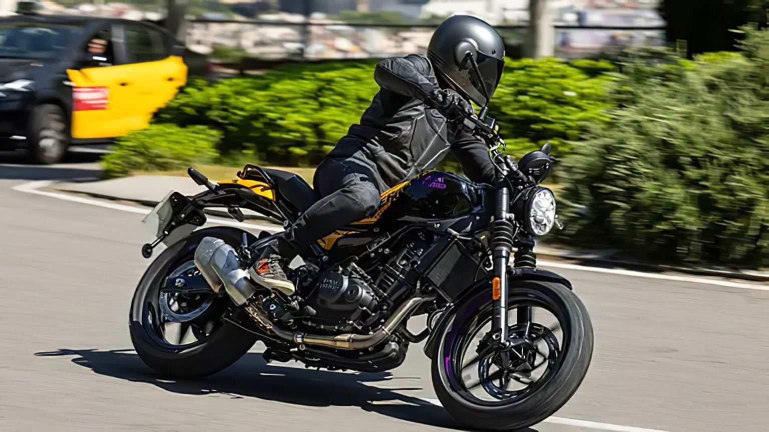 Royal Enfield plant Produktionskapazität von zwei Millionen Motorrädern pro Jahr Royal Enfield Guerilla 450 24