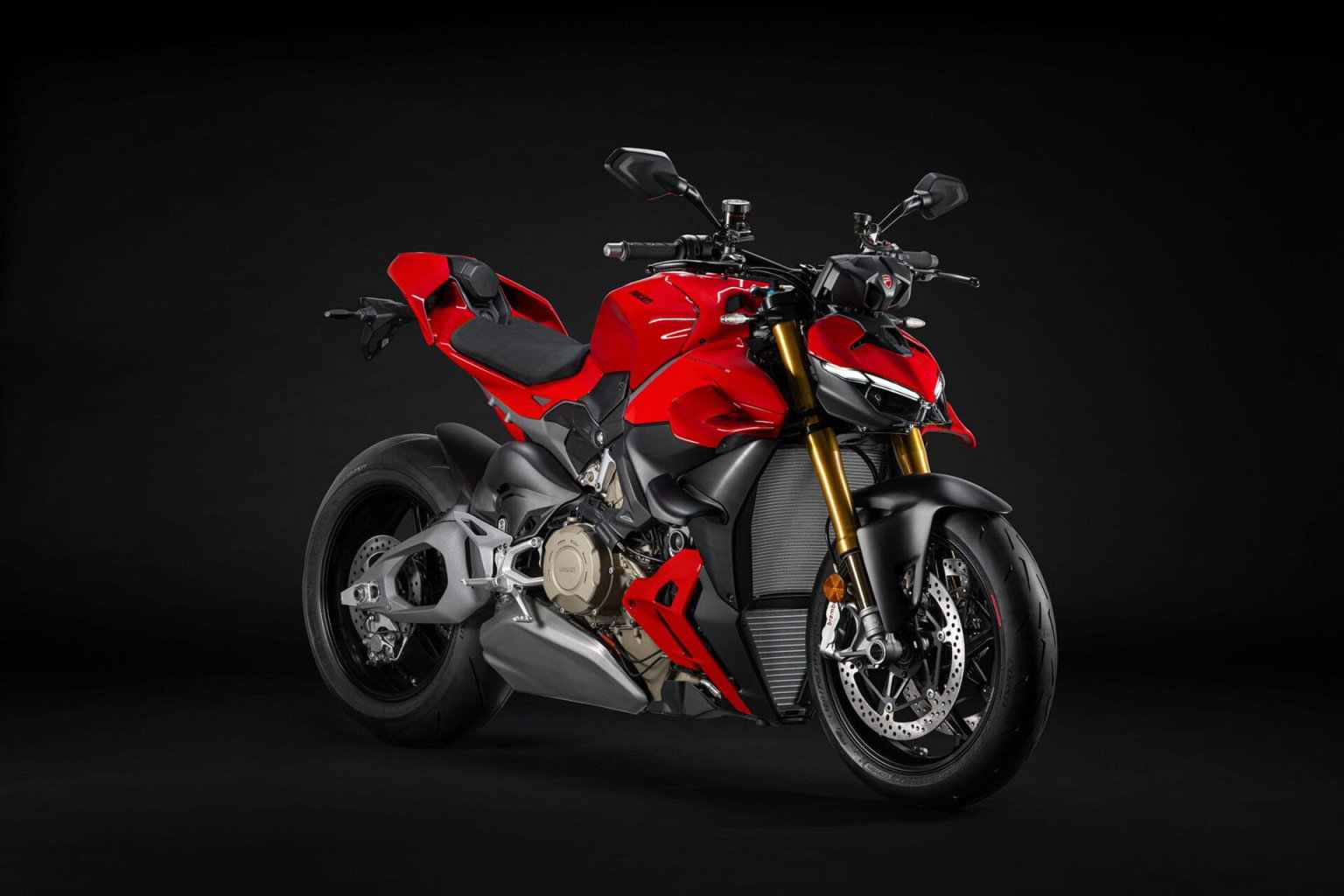 Ducati Streetfighter V4 SP kehrt zurück: Was die CARB-Zulassung verrät 01 MY25 STREETFIGHTER V4S STUDIO 3 UC731643 High