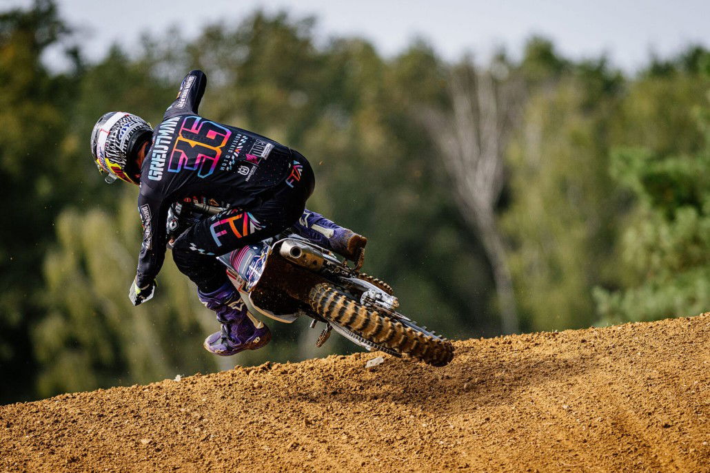 Der grossgewachsene Schweizer begeistert mit einem spektakulaeren Fahrstil