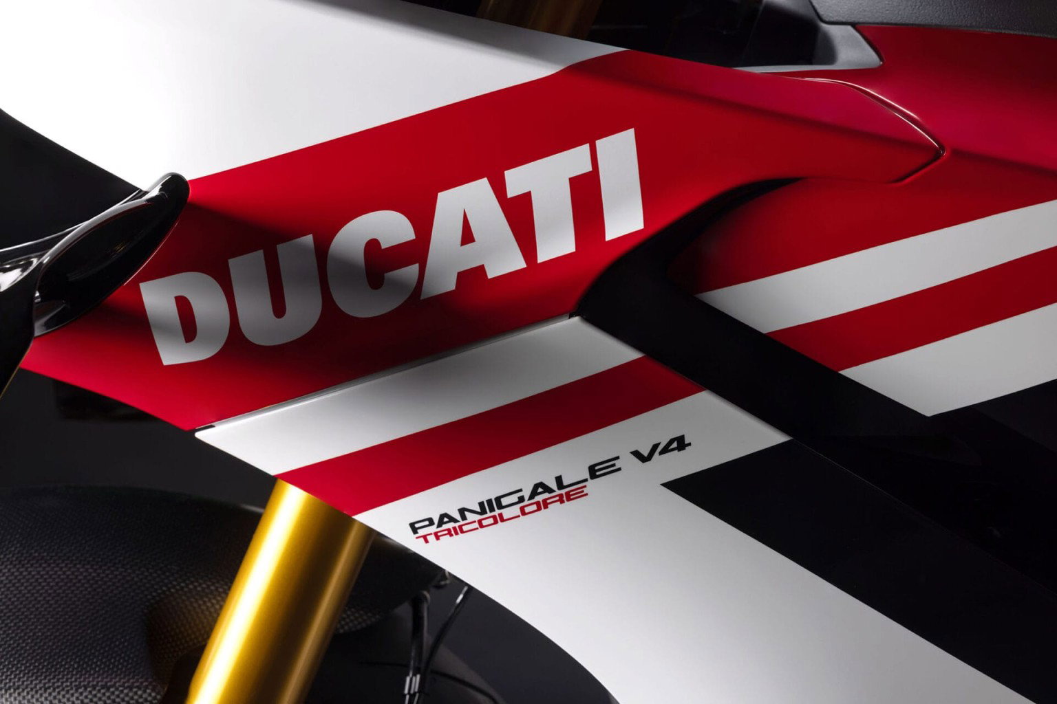 Ducati Sale: Volkswagen Does Not Deny the Rumors Ducati Panigale V4 Tricolore 2025 17
