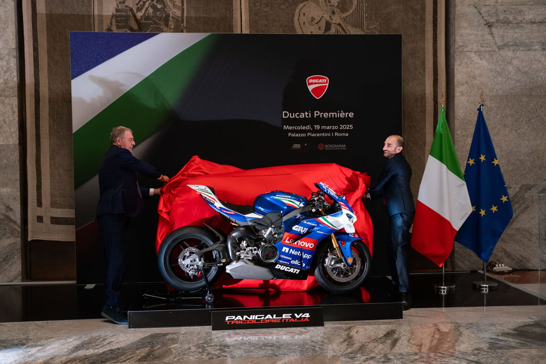Adolfo Urso, italienischer Minister für Unternehmen und Made in Italy, mit Ducati-CEO Claudio Domenicali