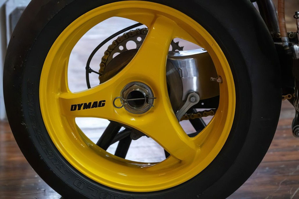 Legendäre Honda RVF750 V&M RC45 steht zum Verkauf – Ein Stück Rennsportgeschichte 28 Honda RVF750 9 1