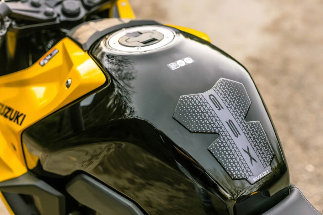 Sondermodell Suzuki GSX-8R Kiiro: Nur 60 Exemplare für Großbritannien 28 Suzuki GSX 8R Kiiro 1 1