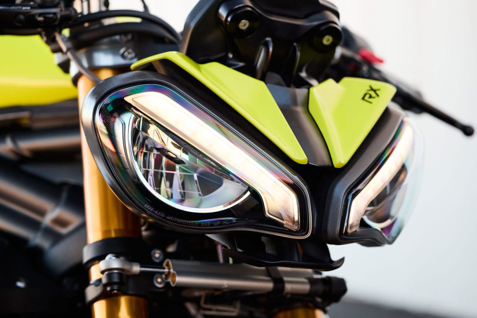 TRIUMPH Speed Triple 1200 RX (2025): Exclusive Power Edition in a limited edition 25 OE SpeedTriple1200RX MY25 08346 JP