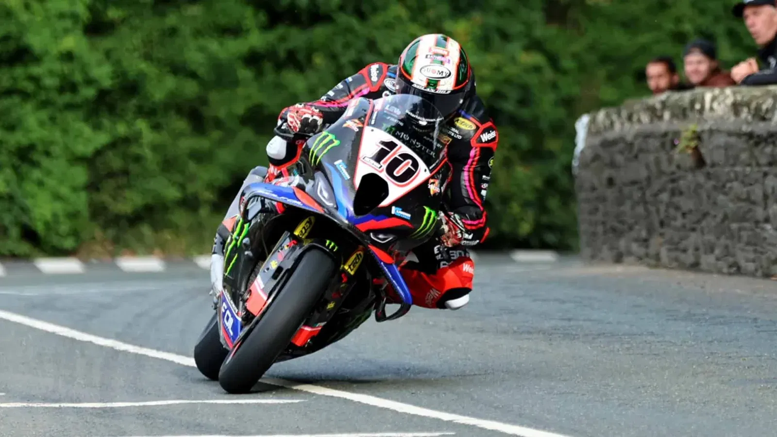 Qualifying-Auftakt zur Isle of Man TT 2025: Dean Harrison setzt frühes Ausrufezeichen 25 art body hicky superbike jpg