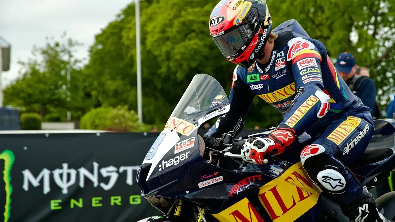 Freies Training bei der TT 2025: Endlich Action auf der Isle of Man art body todd supersport jpg