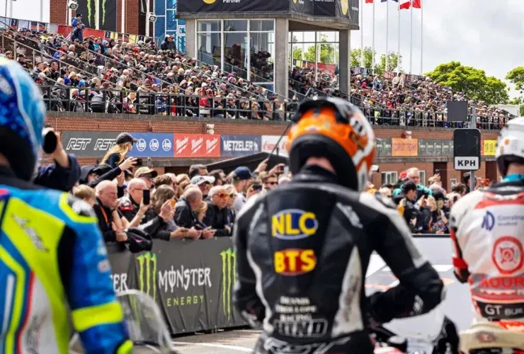 Third qualifying session of the TT 2025 aborted: Hickman crashes and rain sets in 84 art header grandstand 2024 28129 jpg