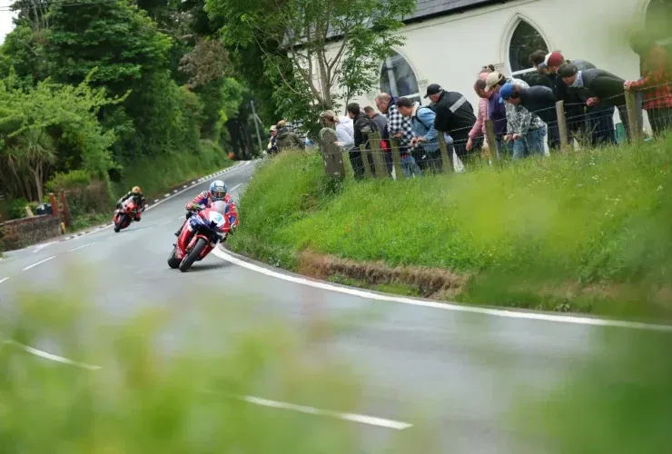 Veranstaltungsplan der Isle of Man TT 2025: Zeitplan für die Rennwoche 75 3 dk 0662 jpg fbd9ead1