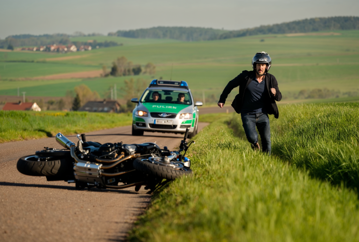 Illegales Motorradrennen in Elbtal? Polizei stoppt flüchtigen Fahrer 75 Flucht vor der Polizei