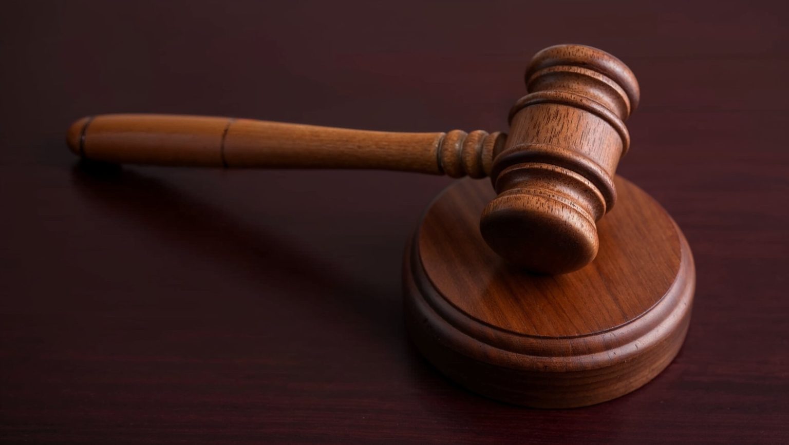 Gericht Urteil Hammer