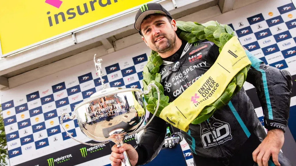 Michael Dunlop gewinnt 33. TT-Rennen und stellt neuen Supertwin-Rundenrekord auf art intro stw2 jpg