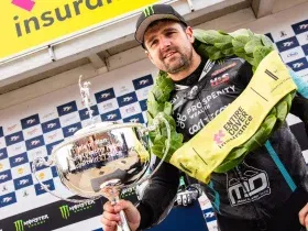 Michael Dunlop gewinnt 33. TT-Rennen und stellt neuen Supertwin-Rundenrekord auf 54 art intro stw2 jpg
