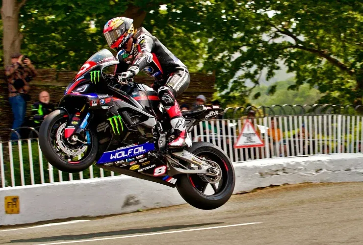 TT 2025: Davey Todd glänzt im vierten Qualifying – Harrison mit Superbike-Power 81 fbtw todd jpg 350e2b96