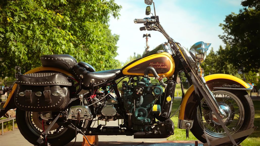 Mit Frittenfett quer durch die USA: Student baut Harley-Davidson mit Biodiesel-Traktor-Motor Biodiesel Harley Davidson 5 1
