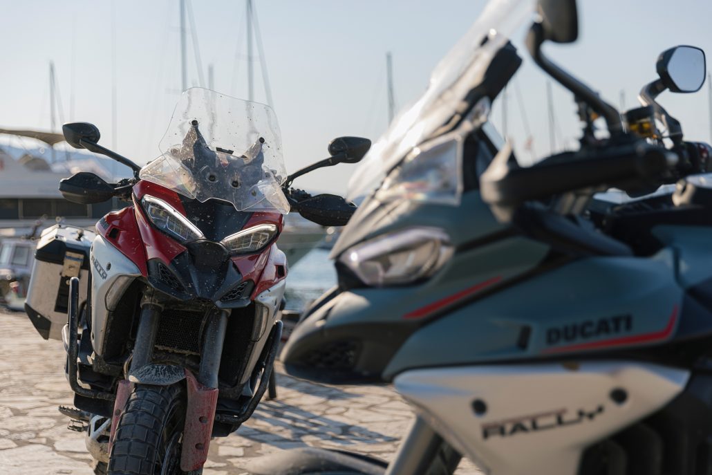 Honda NT1100 & NT1100 DCT Electronic Suspension: Modelljahr 2026 – Der Tourer mit moderner Technik und vielseitiger Ausstattung MY26 MULTISTRADA V4 RALLY STATICS HERO 2 UC856384 High