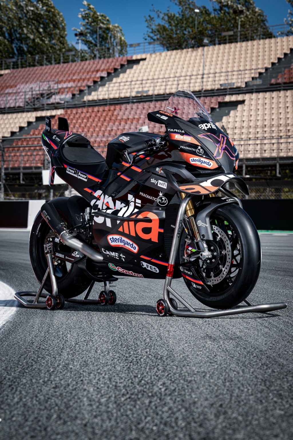 rsv4 x gp soldout 04