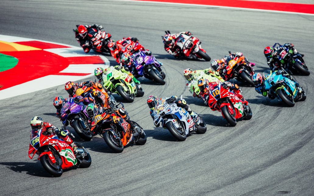 MotoGP Portugal-GP 2025: Marco Bezzecchi triumphiert in Portimao – Aprilia feiert, Ducati hadert 725167 Brad Binder Red Bull KTM MotoGP RC16 Autodromo Internacional do Algarve POR 09 11 2025 14 21st Rnd. MotoGP 2025 Algarve POR