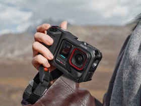 Camera with Xplorer Grip Pro Kit in hand 4