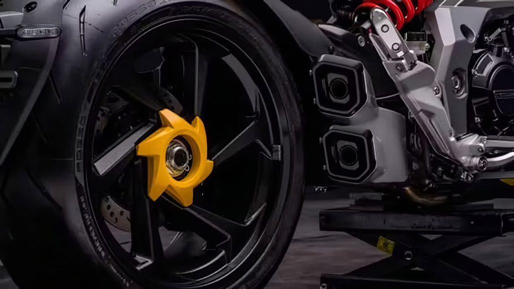 Cyclone RA1000: Power-Cruiser mit Aprilia-V2 geht nach langer Wartezeit in Serie 3 Cyclone RA1000 1 1