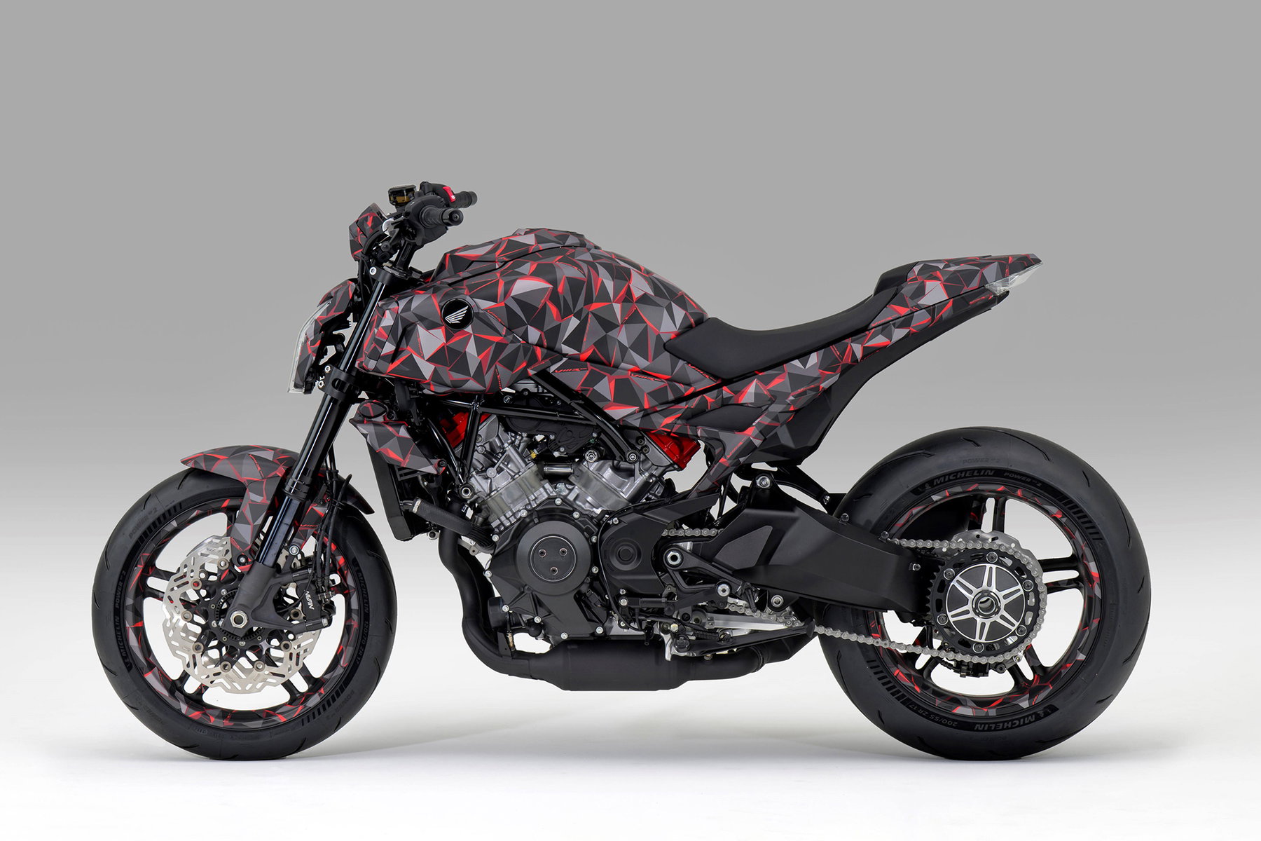 Honda Africa Twin V3: Warum aus der Twin eine Triple werden könnte 8 Detailansicht des Honda V3-Motors mit elektrisch angetriebenem Kompressor