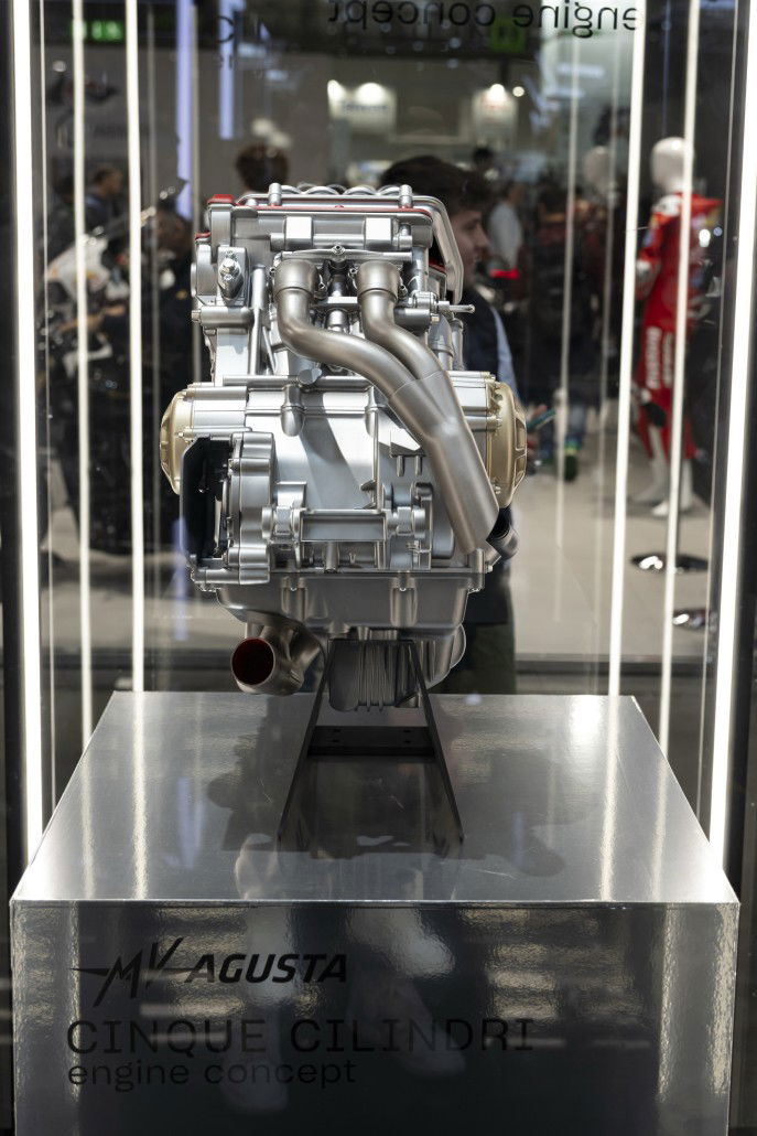 MV Agusta präsentiert den neuen Motor Cinque Cilindri: Innovatives Fünfzylinder-Konzept mit „Square“-Architektur 31 MV Agusta EICMA 2025 1