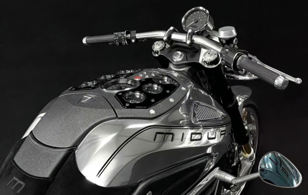 Midual Type 1 Série 3 – Neuauflage der französischen Luxusmaschine 53 Midual Type 1 Series 3 2 1