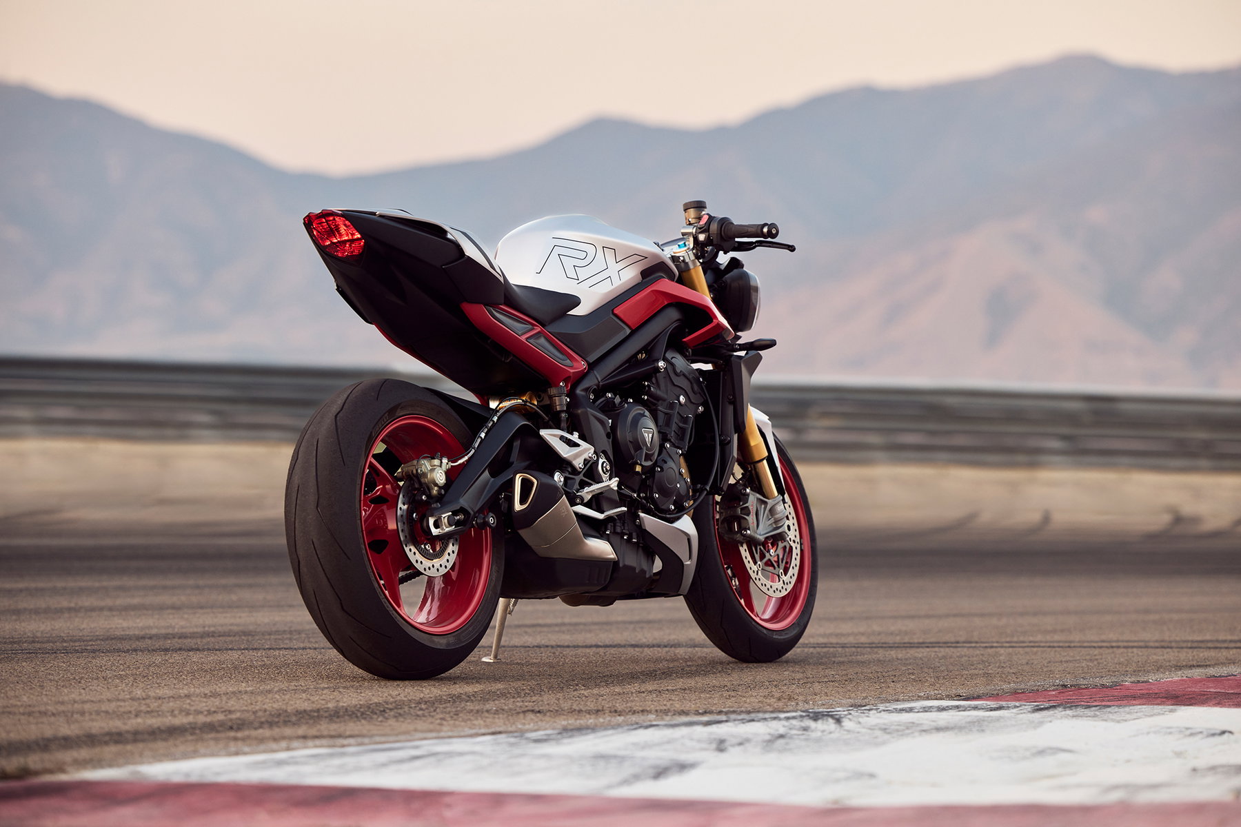 Triumph Street Triple 765 RX 2026