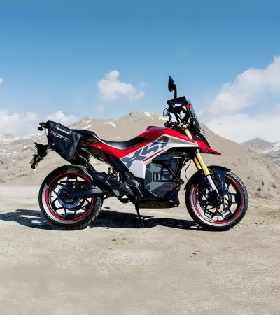 ULTRAVIOLETTE X 47 1