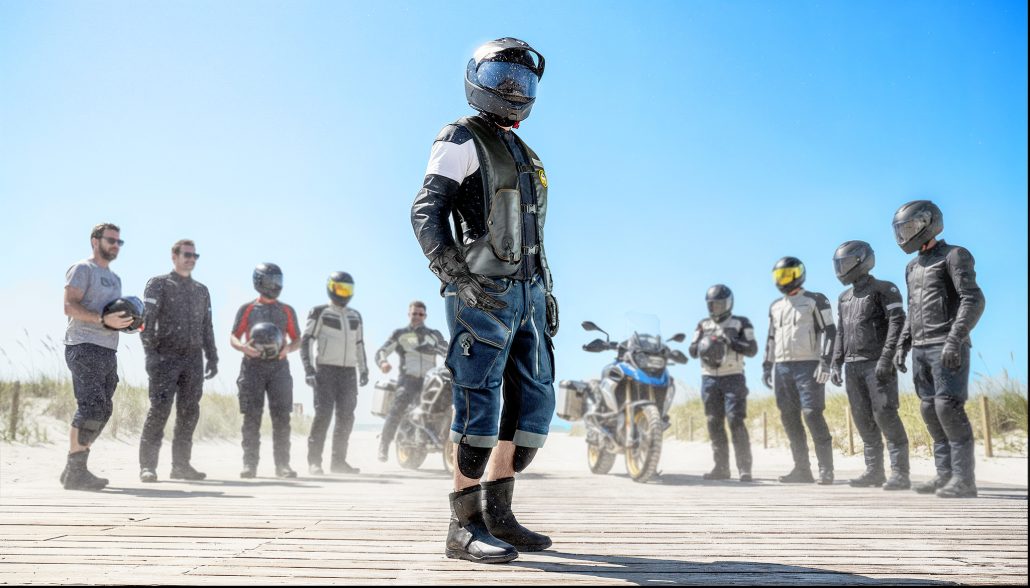 Mocycle Airbag S39 ADV Shorts lifestyle product crew2 copy