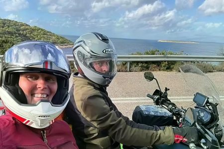 Britisches Motorrad-Reisepaar im Iran zu zehn Jahren Haft verurteilt ForemanIran